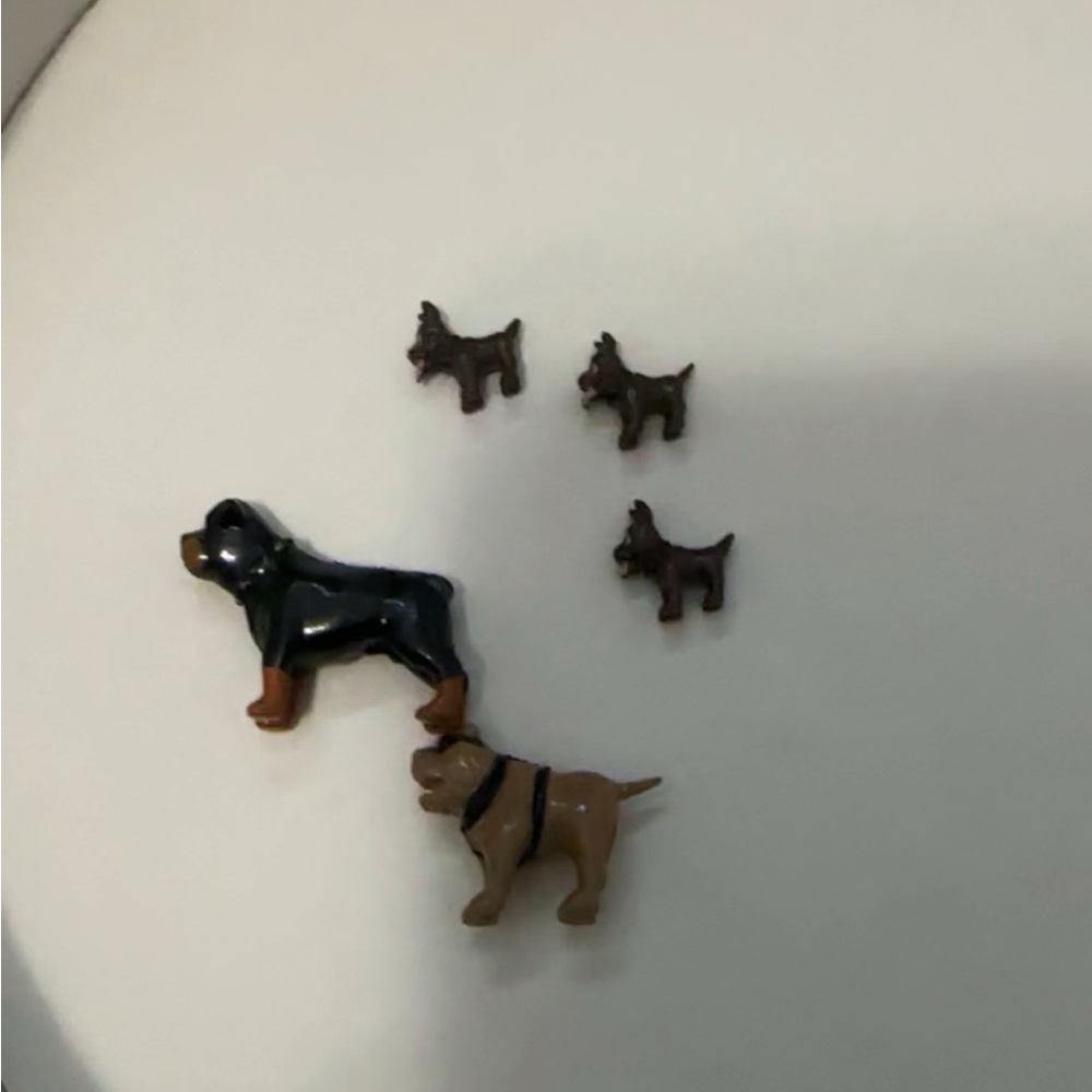 Kids Animal Figurine Set - Black and Brown